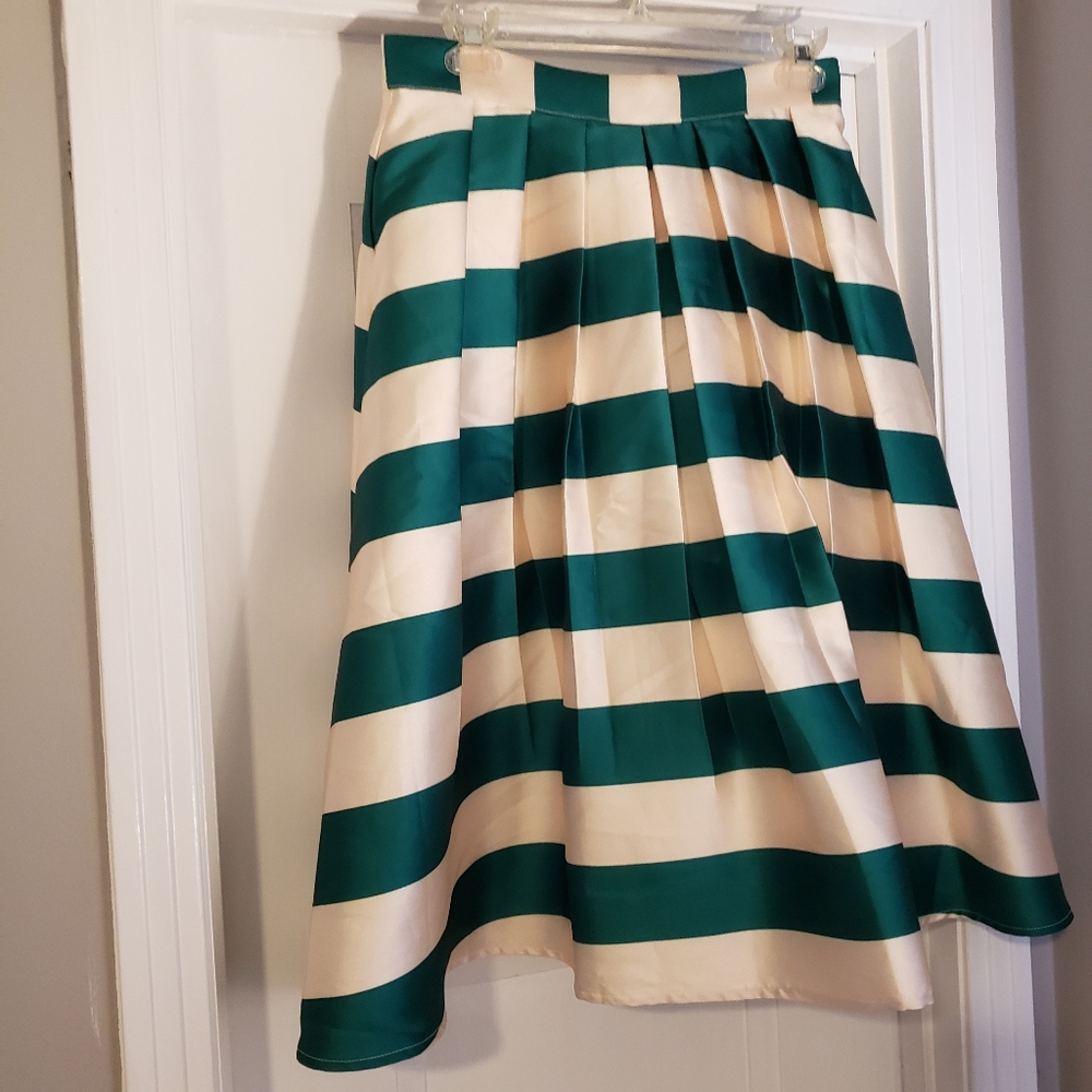 Cream and Hunter Green Midi Skirt